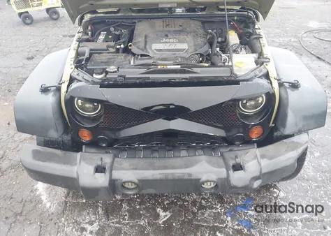 2013 Jeep Wrangler Unlimited Sport from USA, damaged, VIN 1C4BJWDG7DL572087